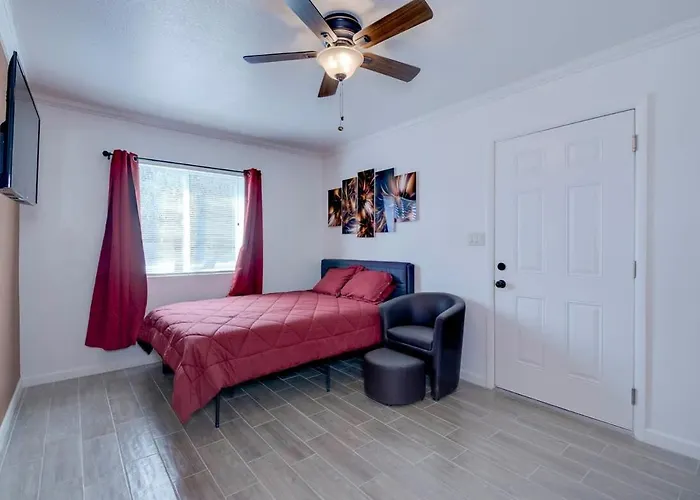 Holiday home 37b- Full Remodel W Heated Pool